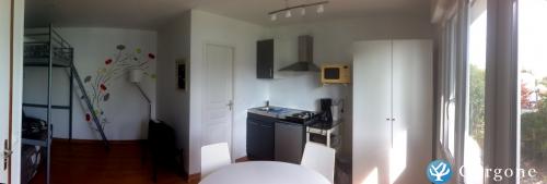 Photo n°2 de :Studio avec terrasse  deux pas des plages