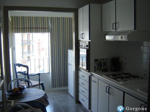 Photo n°2 de :location vacances centre ville st Jean de Luz, t1 classe 2**