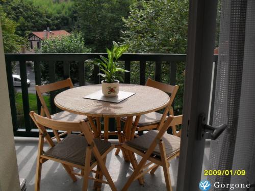 Photo n°5 de :F3 ensoleill (70m2) + garage ( 2  5 personnes)SAINT JEAN DE LUZ