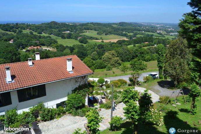 Photo n°1 de :F4 de charme 4* ds labourdine basque du XVII  4 kms des plages entre St jean de luz et Hendaye